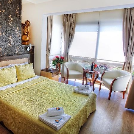 Villa Fokai Hotel Yenifoca Buitenkant foto