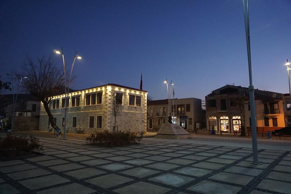 Villa Fokai Hotel Yenifoca Buitenkant foto