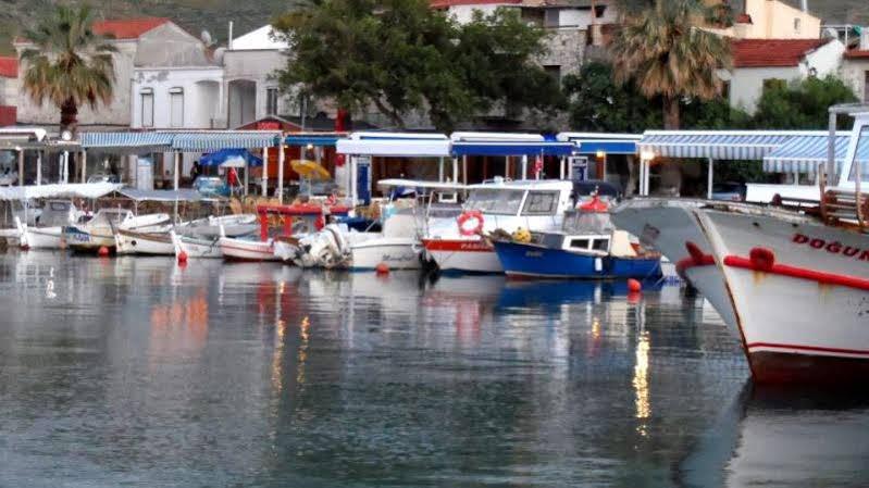 Villa Fokai Hotel Yenifoca Buitenkant foto